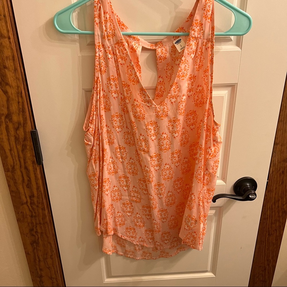 orange tank top